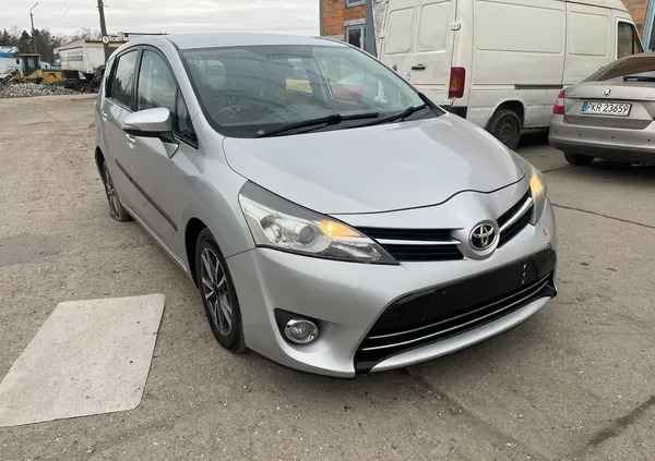 toyota verso jarocin Toyota Verso cena 8800 przebieg: 148000, rok produkcji 2013 z Jarocin